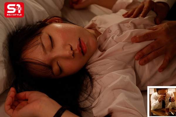 SONE-747 이미지 #8