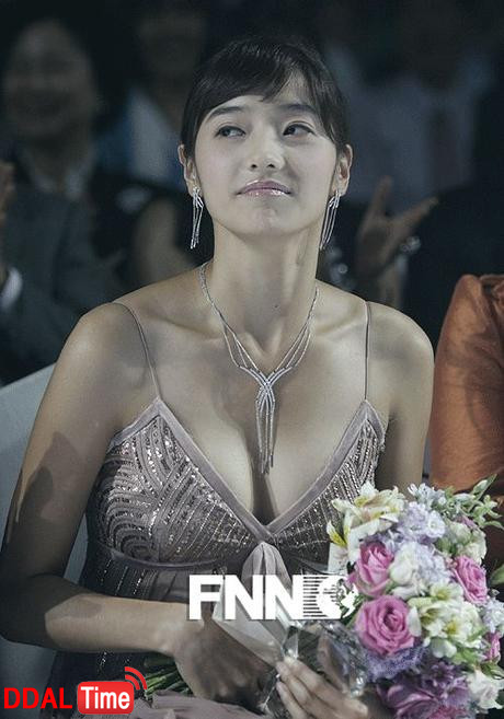 20대 한채영 가슴 이미지 #3