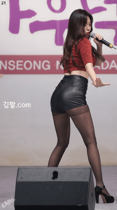 각선미 GOAT.. 걸스데이 유라 핫팬츠 검스 이미지 #3