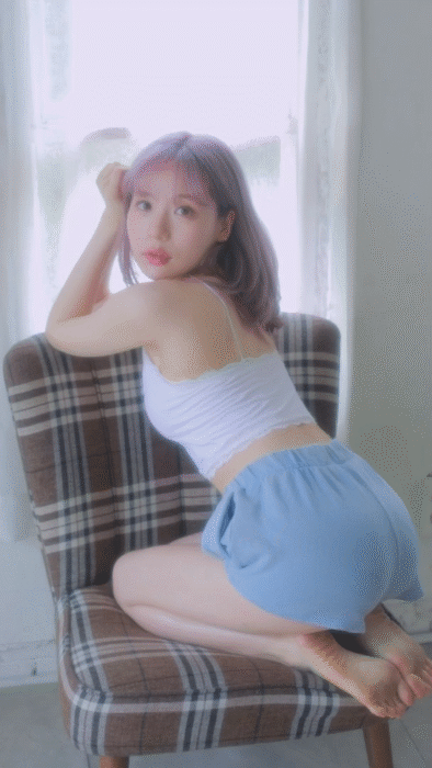 결혼하고 신혼 초 한 달 내내 본다는 장면 이미지 #2