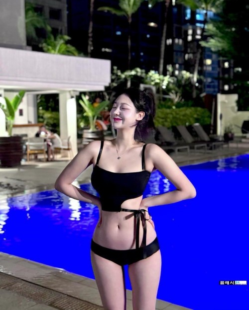 닉값 오지게 해버리는 '우수한' 치어리더 이미지 #9