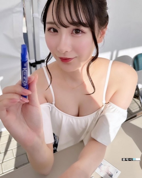 버스 가이드 하다가 데뷔했다는 배우 무라카미 유카!!!! 이미지 #2