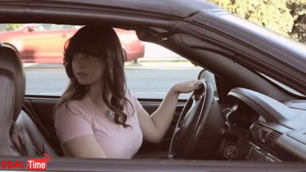 수상하게 조회수가 높은 정유회사 유튜브 영상 이미지 #4