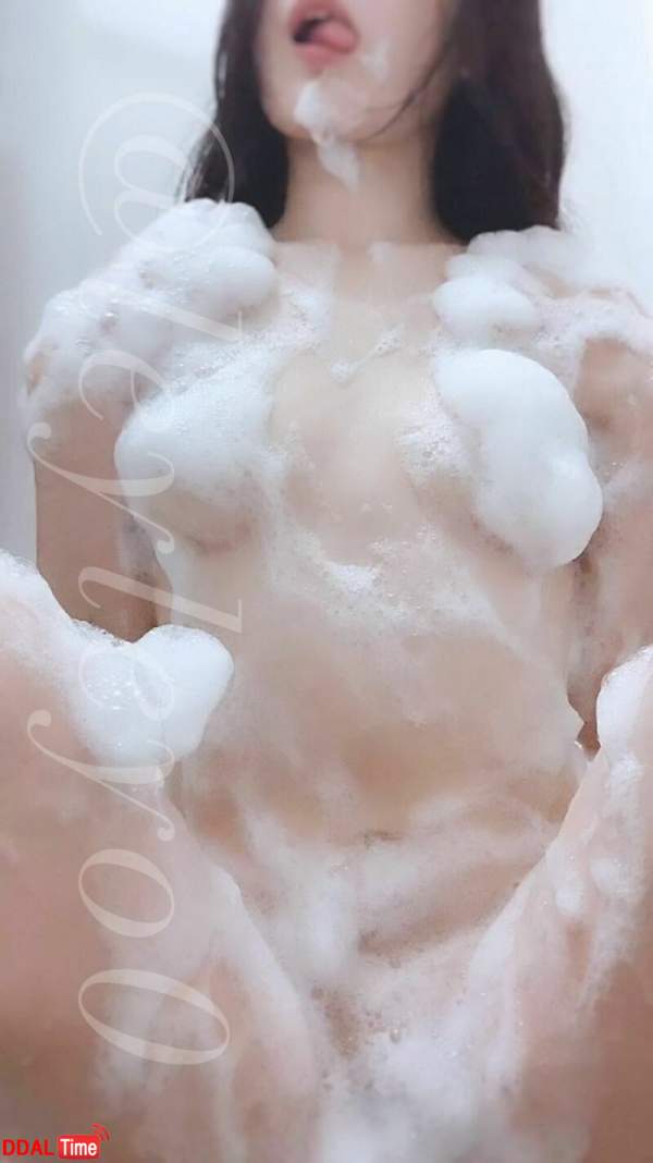 극후방) 트위터 발정녀 셀카 이미지 #1