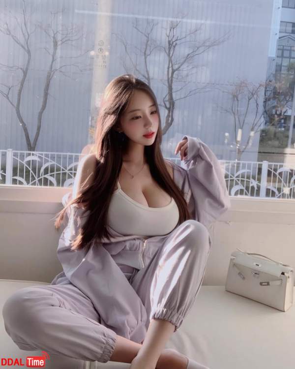 몸매 역대급인 처자 ㄷㄷ 이미지 #1