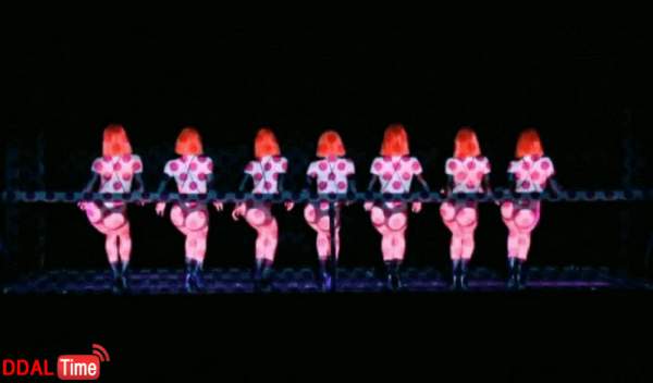 내일 블랙핑크 리사가 참여한다는 프랑스 성인 공연 이미지 #4