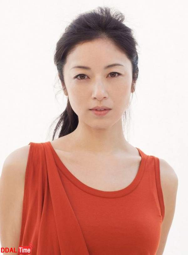 50살에 20살과 스캔들나는 여배우 이미지 #1