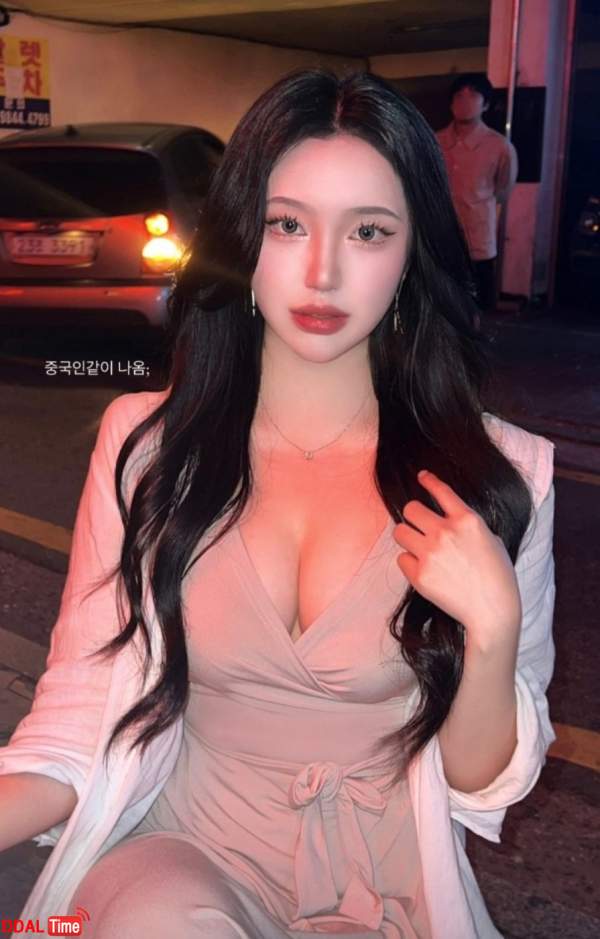 비주얼&몸매 장난아닌 쇼핑몰 모델 이미지 #2