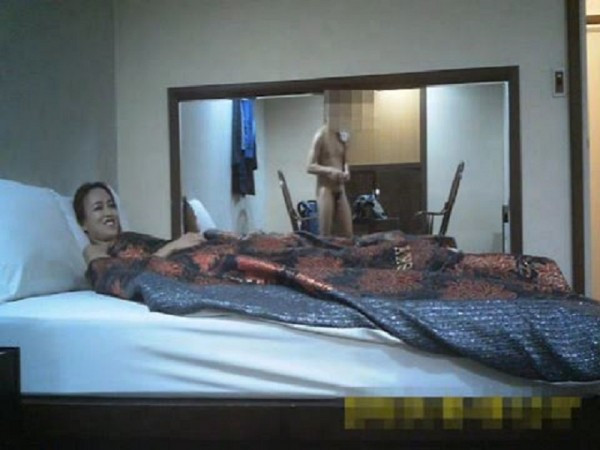 노모 거울보면서 섹스 이미지 #1