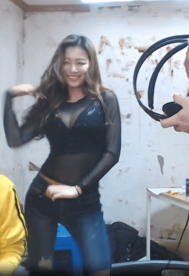 22살 유부녀 H컵 이미지 #4